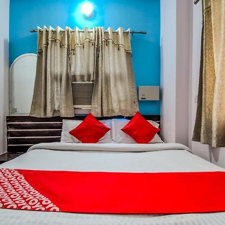 Oyo 14993 Rp Palace Danapur Экстерьер фото